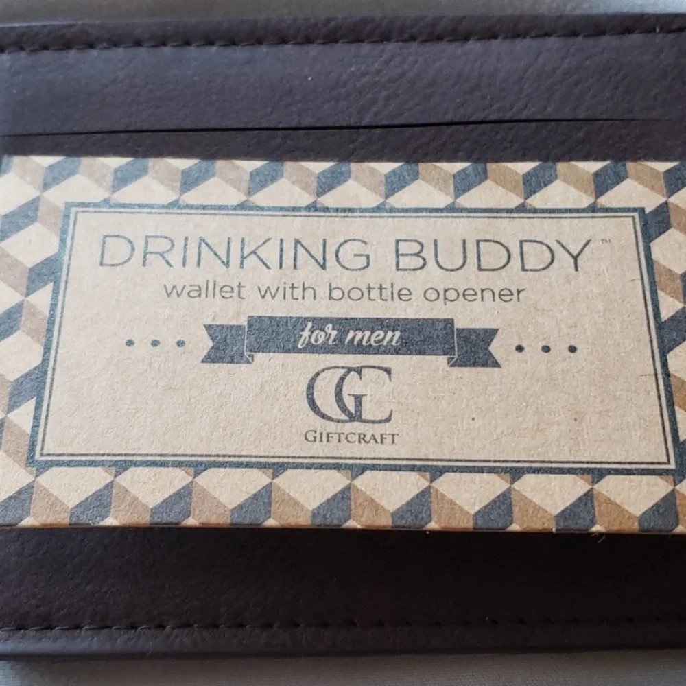 MEN'S WALLET & BOTTLE OPENER 